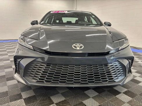 Used 2025 Toyota Camry SE FWD image 12