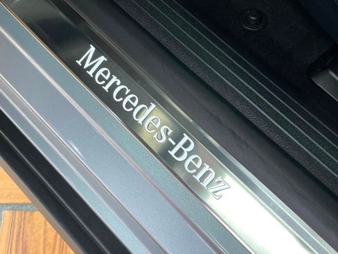 Used 2023 Mercedes-Benz EQE 500 4MATIC Sedan w/ Exclusive Trim Package image 14