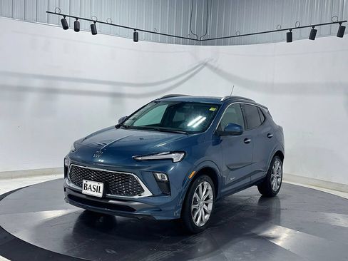 Used 2024 Buick Encore GX Avenir w/ Avenir Convenience Package AWD/4WD image 8
