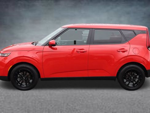 Used 2021 Kia Soul S FWD image 4