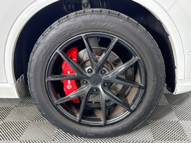 Used 2018 Dodge Durango SRT w/ Technology Group AWD/4WD image 27