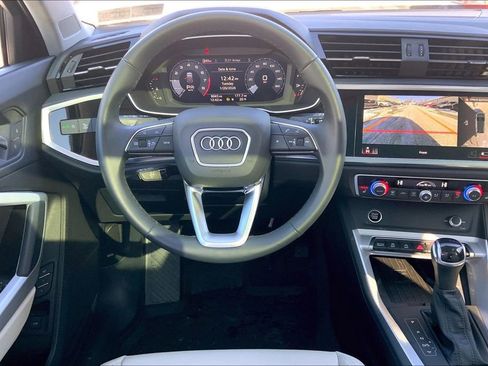 Used 2023 Audi Q3 2.0T Premium Plus w/ Premium Plus Package image 5