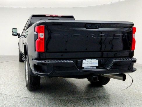 Used 2023 Chevrolet Silverado 2500 High Country image 6