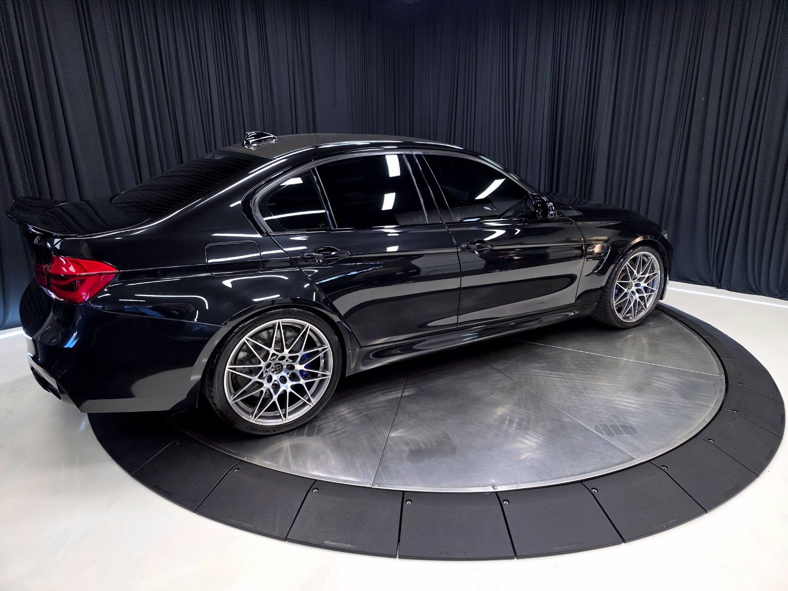 Used 2017 BMW M3 RWD image 14