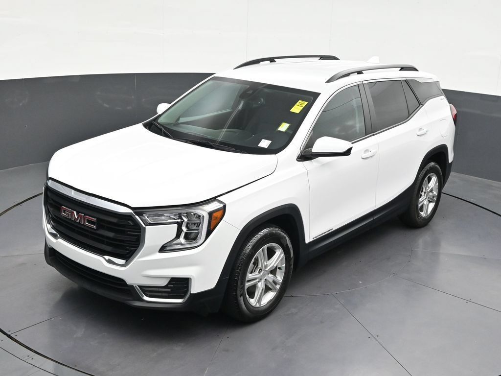 Used 2024 GMC Terrain SLE w/ Driver Convenience Package FWD image 17