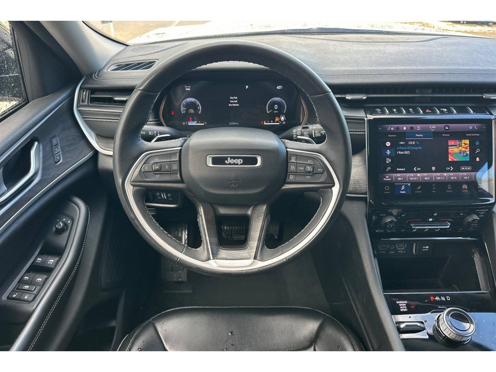 Used 2023 Jeep Grand Cherokee L Limited AWD/4WD image 14