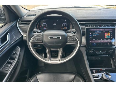 Used 2023 Jeep Grand Cherokee L Limited AWD/4WD image 14
