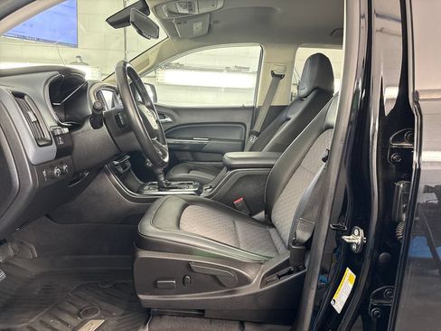 Used 2019 Chevrolet Colorado Z71 AWD/4WD image 16