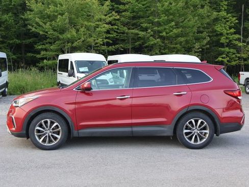Used 2018 Hyundai Santa Fe SE AWD/4WD image 4
