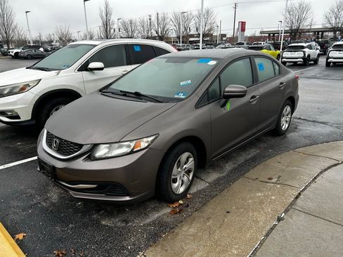 Used 2014 Honda Civic LX image 2
