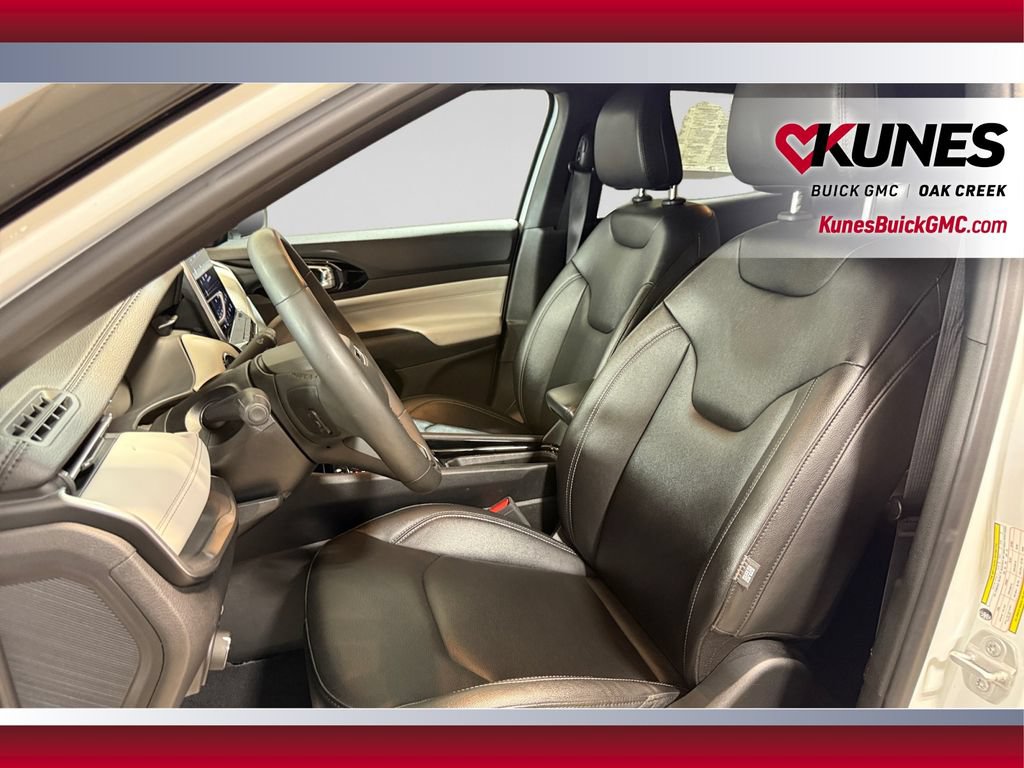 Used 2025 Jeep Compass Limited AWD/4WD image 23