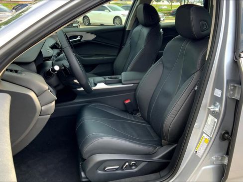 Certified 2025 Acura TLX w/ Technology Package image 40