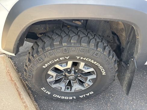 Used 2023 Toyota Tacoma TRD Off-Road w/ TRD Premium Off Road Package AWD/4WD image 35