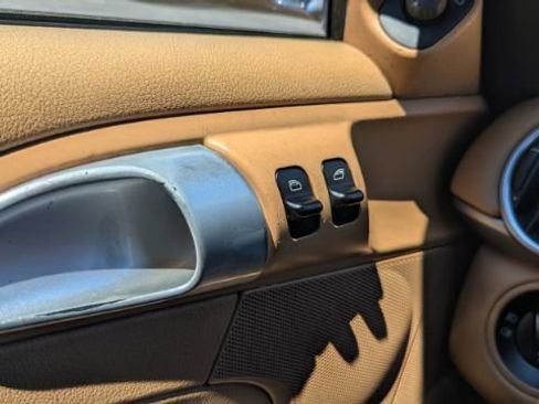 Used 2005 Porsche Boxster image 26