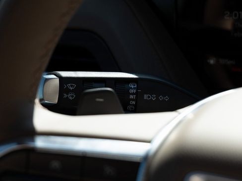 New 2026 GMC Yukon XL Denali w/ Denali Reserve Package image 17