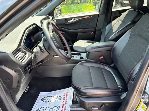 Used 2023 Ford Escape ST-Line Select w/ Tech Pack #2 AWD/4WD image 8