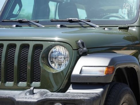Used 2022 Jeep Wrangler Unlimited Sport AWD/4WD image 4