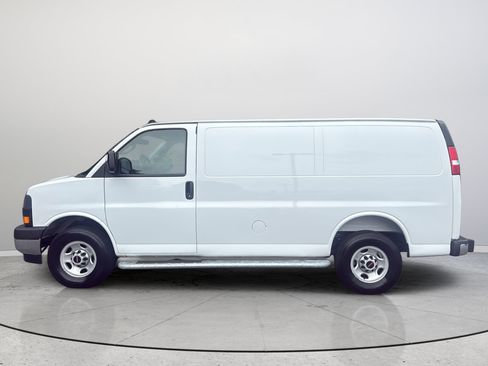 Used 2025 GMC Savana 2500 w/ Driver Convenience Package RWD image 10