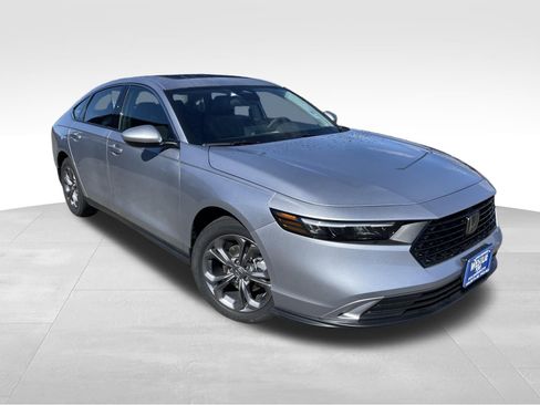 Used 2024 Honda Accord EX image 5
