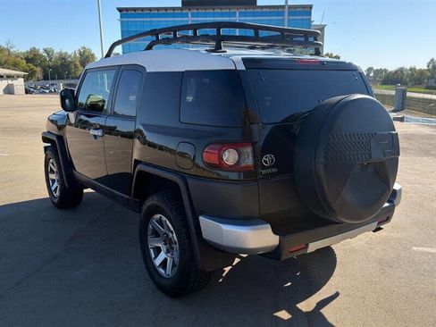 Used 2014 Toyota FJ Cruiser 4WD w/ Convenience Package image 3