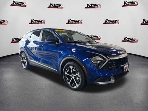Used 2023 Kia Sportage EX image 3