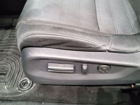 Used 2018 Honda CR-V EX image 21
