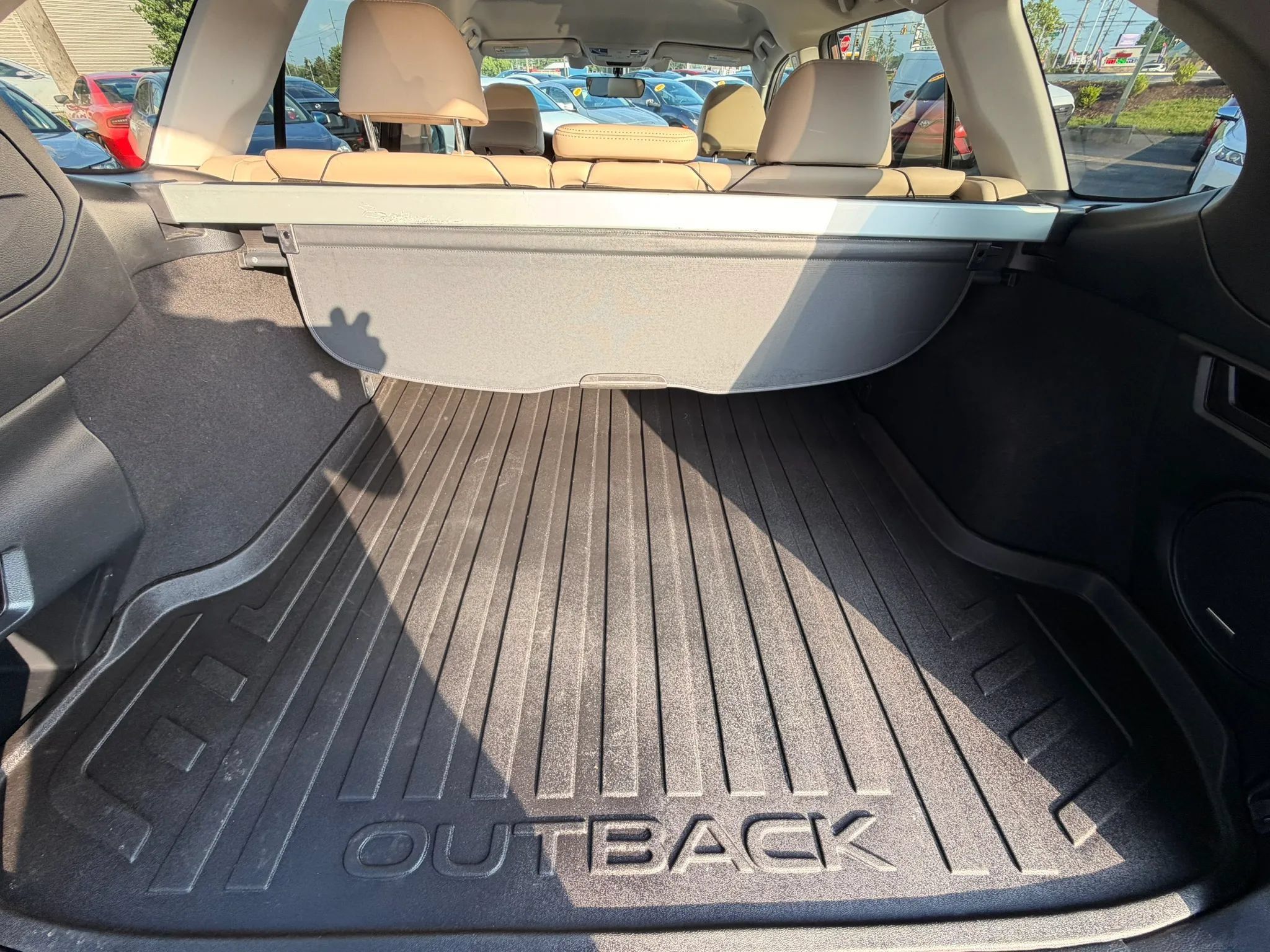 Used 2019 Subaru Outback 3.6R Limited AWD/4WD image 25