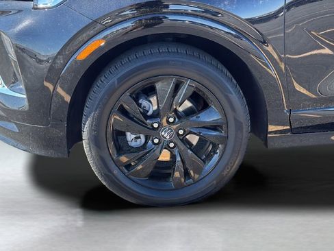 Used 2024 Buick Encore GX Sport Touring image 9