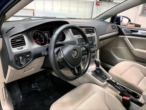Used 2016 Volkswagen Golf SE FWD image 16
