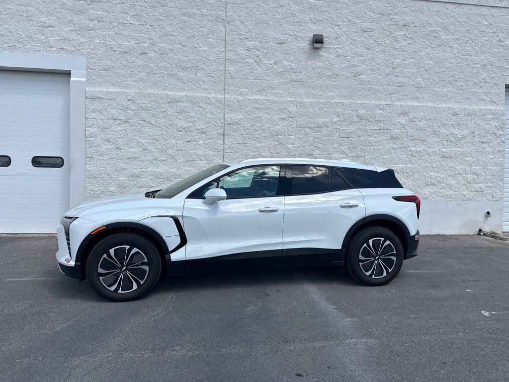 Used 2024 Chevrolet Blazer EV LT AWD/4WD image 2