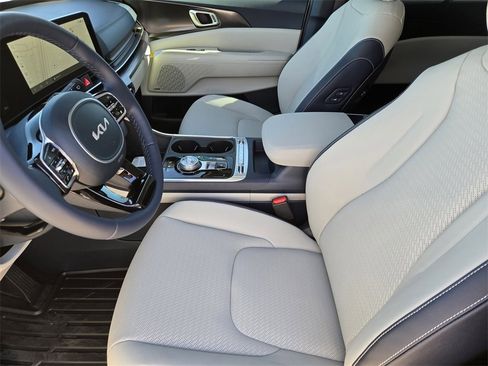 New 2026 Kia Carnival SX Prestige image 9