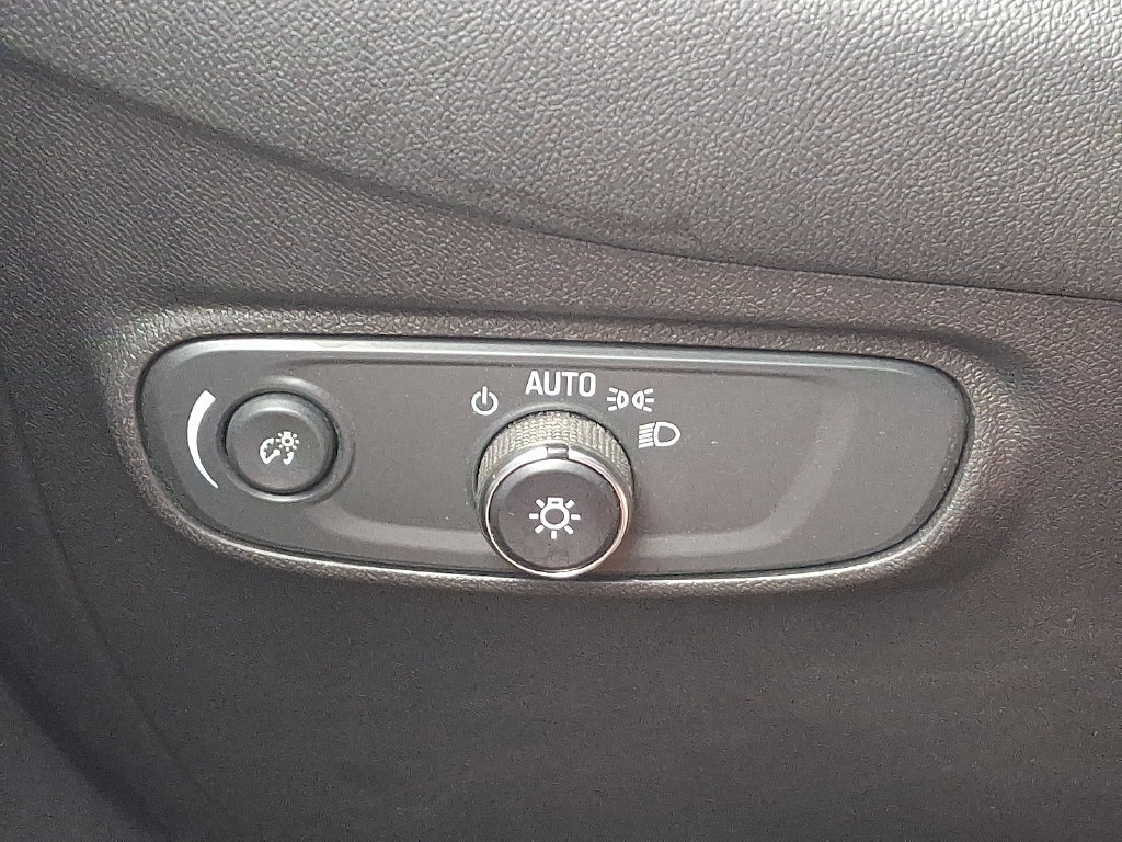 Certified 2021 Chevrolet Equinox LT AWD/4WD image 23