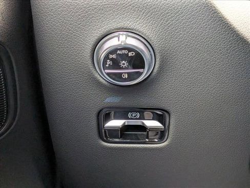 Certified 2024 Mercedes-Benz GLC 300 4MATIC image 10