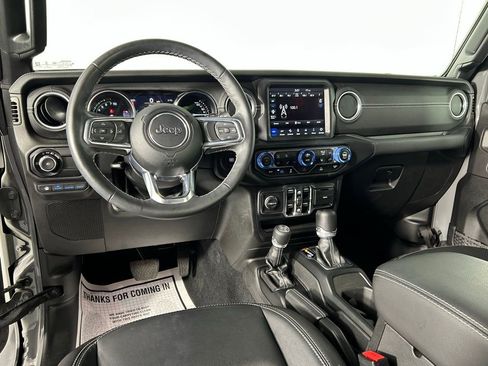 Used 2023 Jeep Wrangler Unlimited Sahara w/ Cold Weather Group AWD/4WD image 16