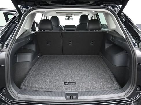 New 2026 Volkswagen Tiguan SE AWD/4WD image 12