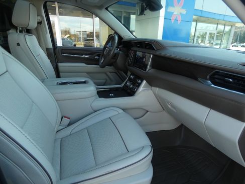 Used 2021 GMC Yukon Denali w/ Denali Ultimate Package image 19