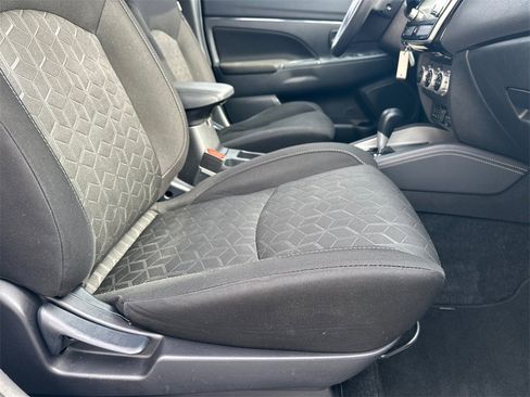 Used 2020 Mitsubishi Outlander Sport ES image 14