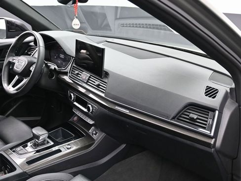 Used 2023 Audi SQ5 Prestige w/ Prestige Package image 39