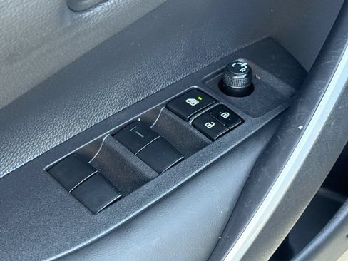 Used 2025 Toyota Corolla SE FWD image 20