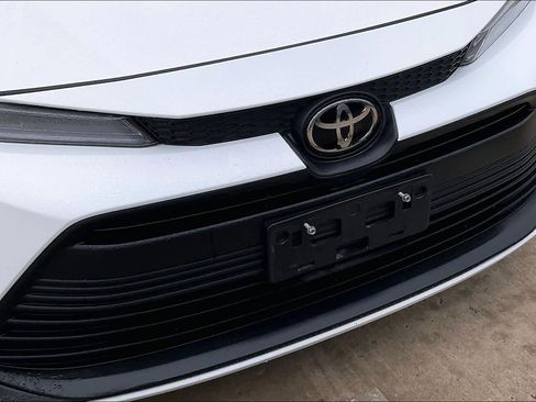 Used 2024 Toyota Corolla LE image 28