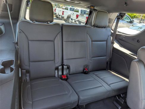 Used 2024 Chevrolet Tahoe Premier w/ Advanced Technology Package AWD/4WD image 15