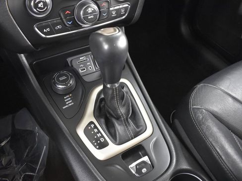 Used 2014 Jeep Cherokee Limited w/ Luxury Group image 24