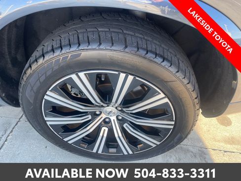 Used 2024 Volvo XC90 B6 Plus AWD/4WD image 12