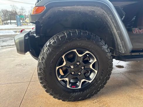 Used 2023 Jeep Wrangler Rubicon w/ Cold Weather Group image 22