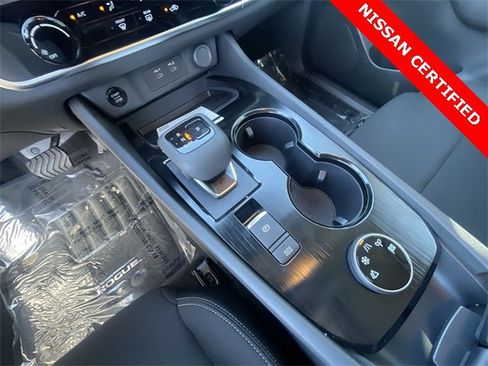 Certified 2025 Nissan Rogue S image 19