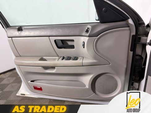 Used 2003 Ford Taurus SES FWD image 19