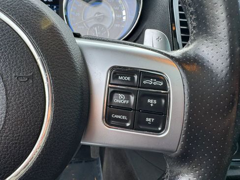 Used 2012 Chrysler 300 SRT8 RWD image 19