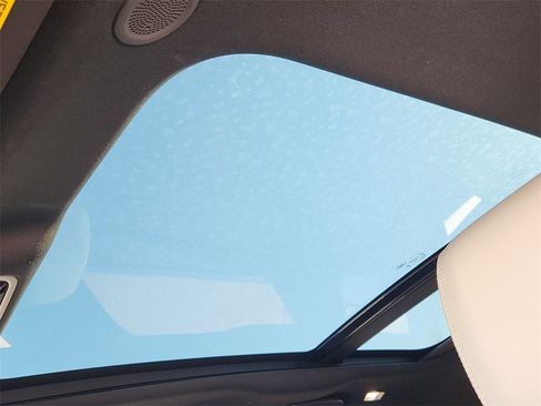 Used 2026 Land Rover Range Rover Velar Dynamic SE image 21