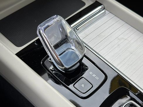 New 2026 Volvo XC60 T8 Ultra w/ Protection Package Premier image 21