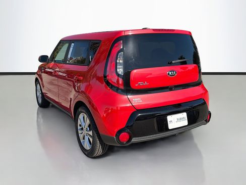Used 2016 Kia Soul + image 5